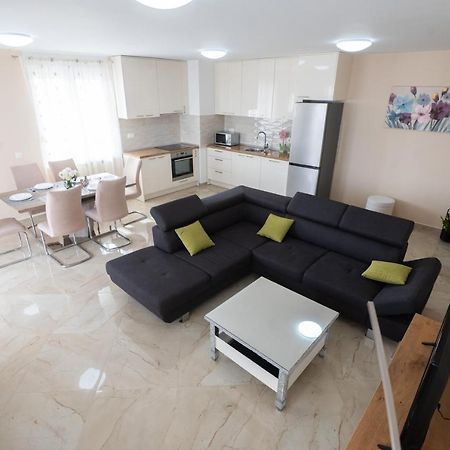 Blue Horizon Zara Apartment Luaran gambar