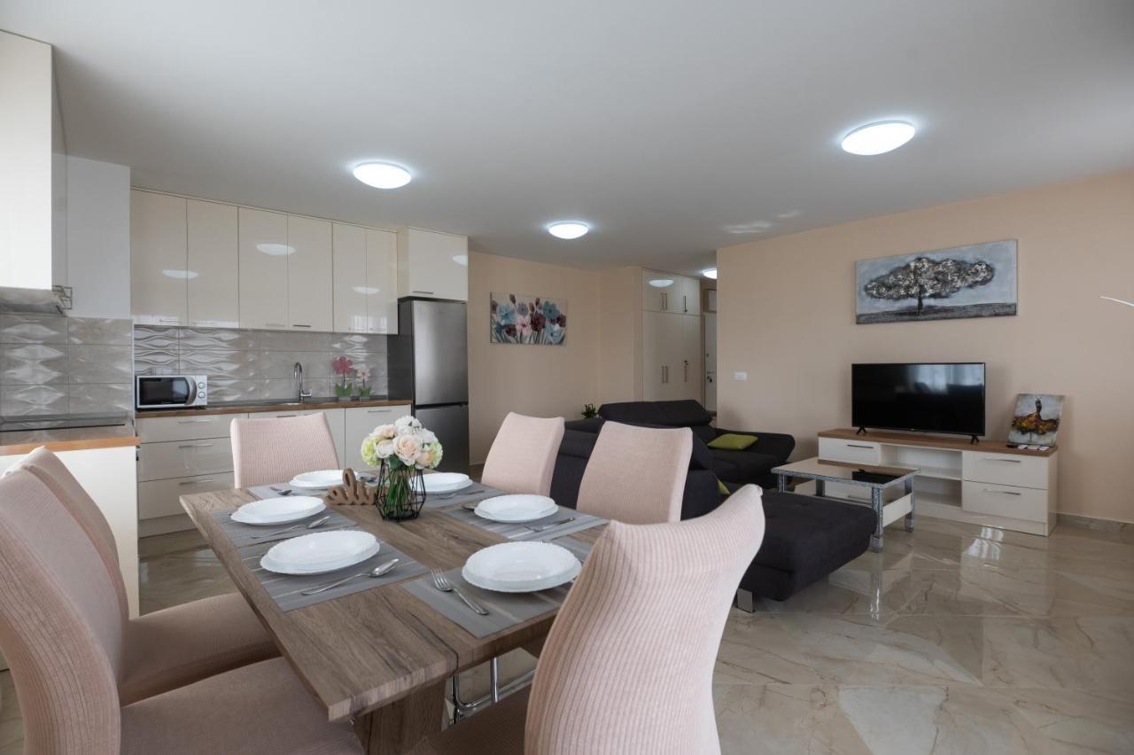 Blue Horizon Zara Apartment Luaran gambar